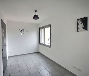 Appartement à louer 3 pièces • 64,79 m 2 Marseille 4 - Photo 3