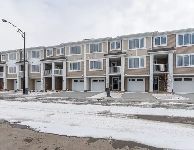 $ 500 CREDIT! Brand New Luxury Townhome for Rent in Stillwater - PET FRIENDLY | 20609 21a Avenue Northwest, Edmonton - Photo 1