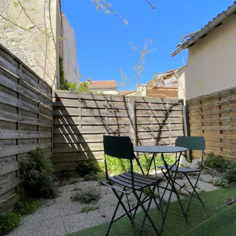 CABANNES CENTRE APPARTEMENT 2 PIECES TERRASSE - Photo 1