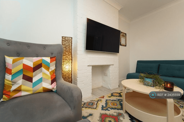3 bedroom detached house to rent - Photo 1
