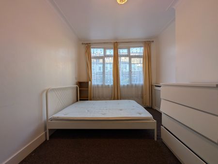 Room in a Shared House, Herbert Road, N15 - Photo 5