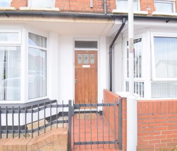 137 Rosebery Road, Belfast, BT6 8JB - Photo 3