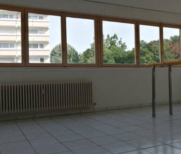 Appartement F2 lumineux à Metz route de Lorry avec chauffage inclus ! - Photo 2