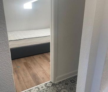 62 Donegall Avenue, Belfast, BT12 6LX - Photo 4