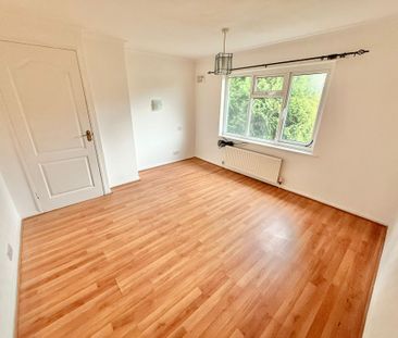 3 bed terraced house to rent in Crediton Close, Liverpool, L11 - Photo 4