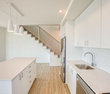 1050 Bank Street RES, Old Ottawa South, Ottawa, ON - Photo 1