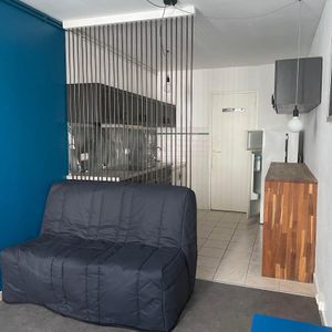 Location Appartement 1 pièce 19m² LA ROCHELLE 17000 - Photo 2