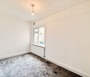 1 bed Flat Victoria Avenue, Southend-on-Sea, SS2 - Photo 1