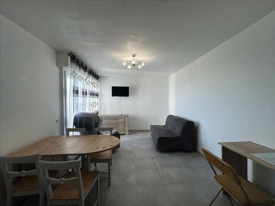 Location Appartement 1 pièce 40m² - Photo 1