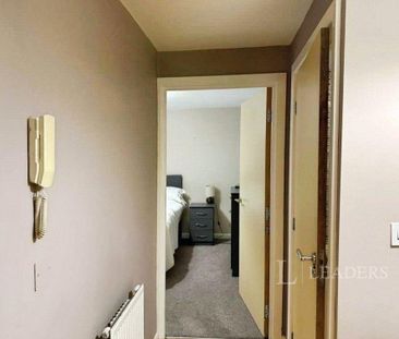 2 bedroom flat to rent - Photo 3