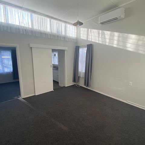 LOCATION IS EXCELLENT !! - Photo 1