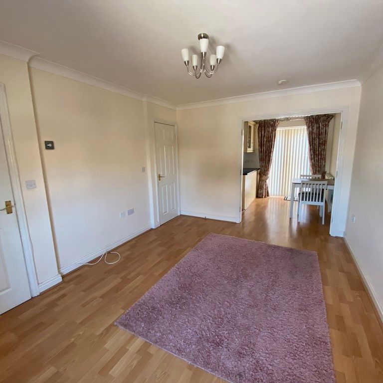 Siskin Close, Royston - Photo 1