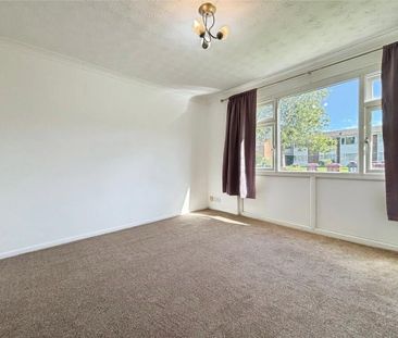 2 Bed Flat, Fulmead Road, RG30 - Photo 1