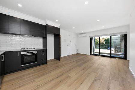 13&14/2 Howard Court, Clayton - Photo 3