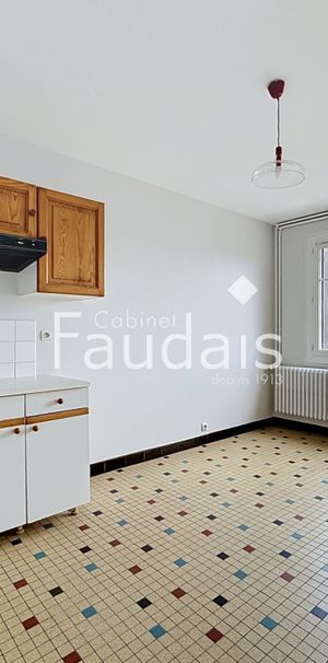 Location Appartement 1 pièce 38m² CONDE SUR VIRE 50890 - Photo 1