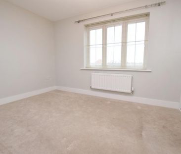 2 bedroom semi-detached house to rent - Photo 5