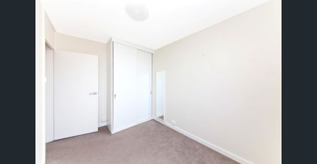 Harbourside Living with Breath-taking Water Views - Photo 3