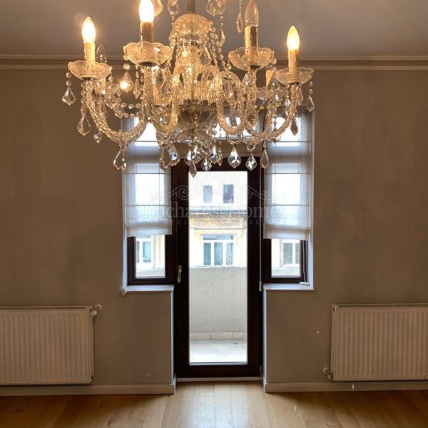 Beautiful Two Bedroom Apartment in a Palace - Piata Romana - Photo 1