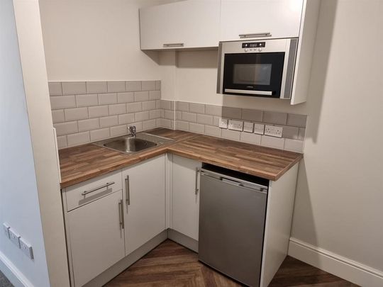 Studio to rent - Photo 1