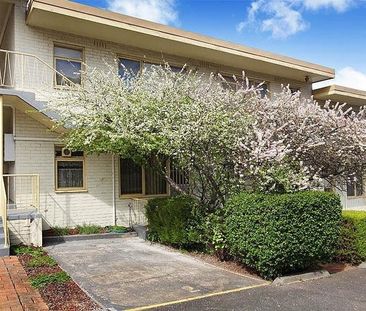 2/49 Flemington Street, Travancore VIC 3032 - Photo 1