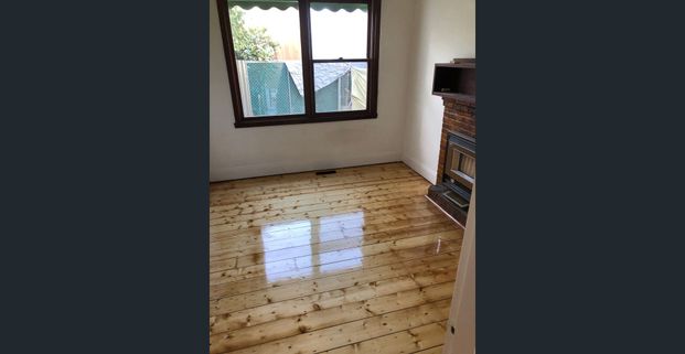 Fully renovated Victorian house - Photo 1