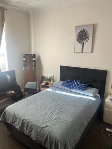 St Kilda East - Photo 3