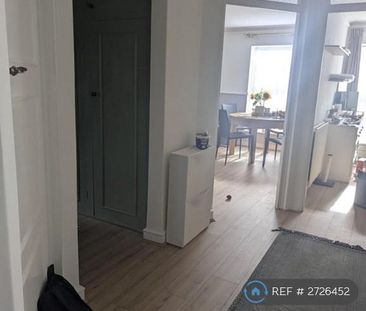 1 bedroom in a flat share to rent - Photo 5