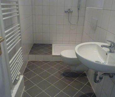 Drei-Zimmer-Wohnung mit Essplatz und neuem Duschbad - "Freie Scholl... - Photo 1