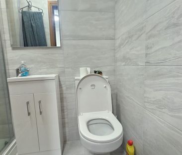 Ealing, W3, London - Photo 1