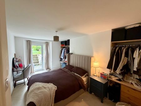 2 Bed Flat, Cotham Brow, BS6 - Photo 5