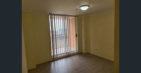 3 BEDROOM in HURSTVILLE CBD - Photo 4