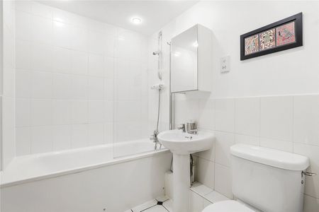 Manor Gardens, Upper Holloway, London, N7 - Photo 2