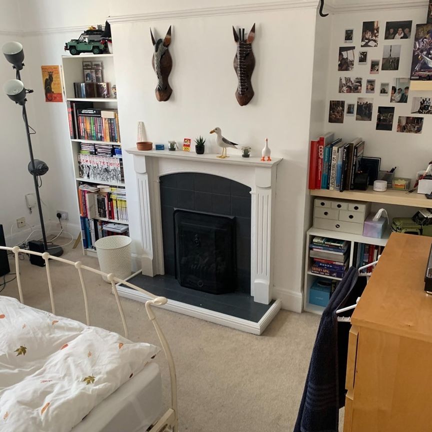 4 Bed Terraced House, Elm Park, BS34 - Photo 1