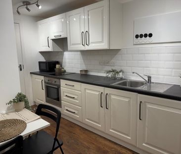 Studio to rent - Photo 6