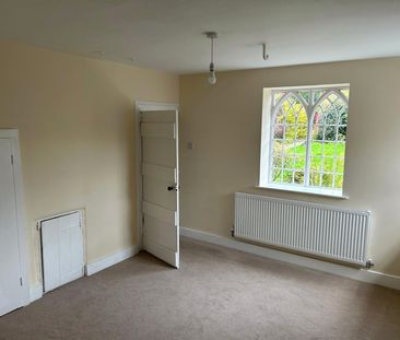 1 Village Lodges, Weston-Under-Lizard - Photo 2