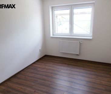 Pronájem bytu 1+kk 31 m² - Photo 1