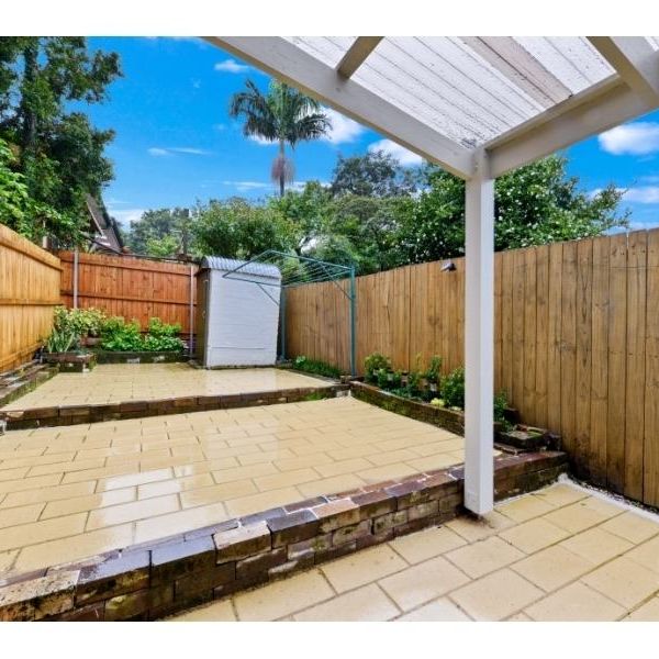 Terrace in Central Locale - Photo 1