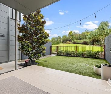 Elegant 4-Bedroom Townhouse in Premium Complex with Resort-Style Pool - Photo 1