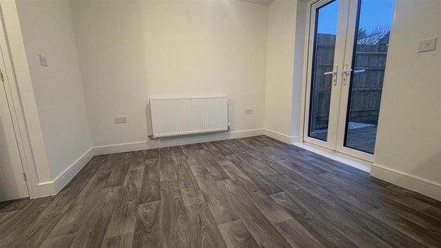 3 bedroom property to rent - Photo 1