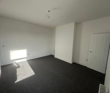 4 bedroom maisonette to rent - Photo 2