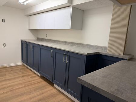 For Lease - 700 Columbus Way, Newmarket, Ontario - Photo 3