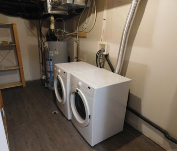 For Lease - 575 Speyer Circle, Milton, Ontario - Photo 6