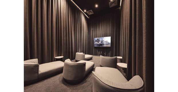 Contemporary Living Meets Convenience – Stunning 1-Bedroom Apartment - Photo 1