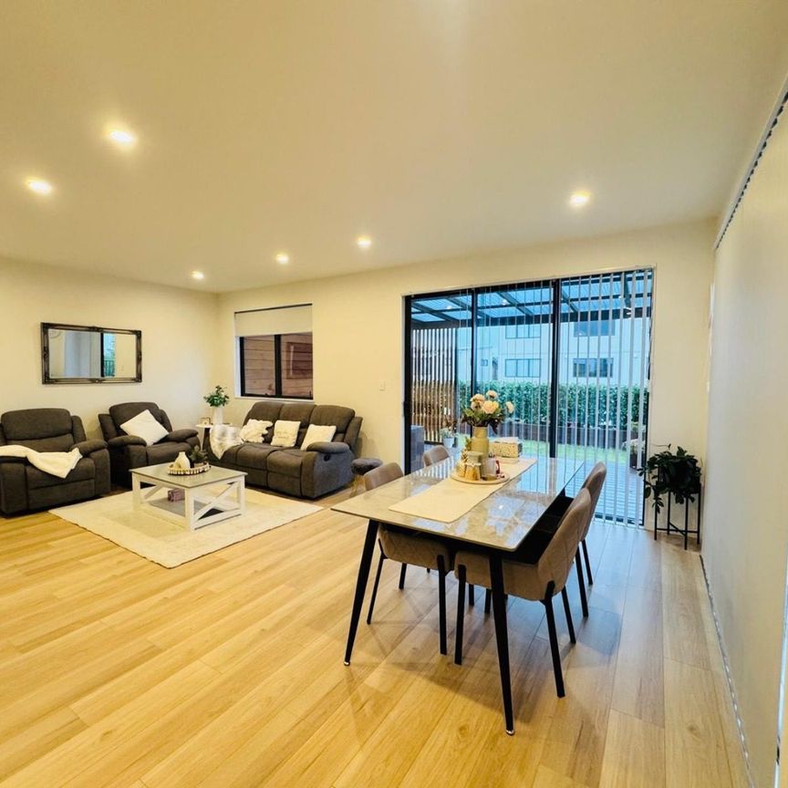 Modern four-bedroom standalone two-story home in Westgate - Photo 1