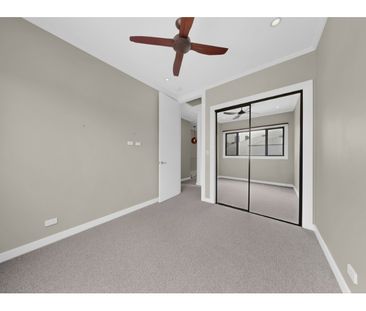 2/34 Salstone St, Kangaroo Point QLD 4169 - Photo 2