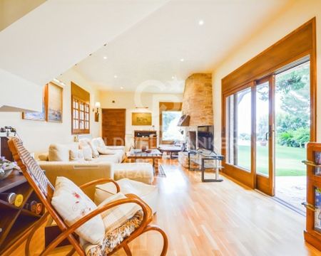 8 room luxury House for rent in Sant Andreu de Llavaneres, Spain - Photo 5