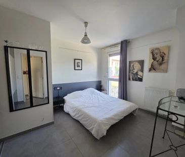 Location Appartement 2 pièces 57m² MARSEILLE 10ème - Photo 4
