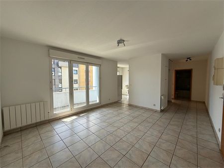 Location Appartement 2 pièces 45m² ST LOUIS 68300 - Photo 3