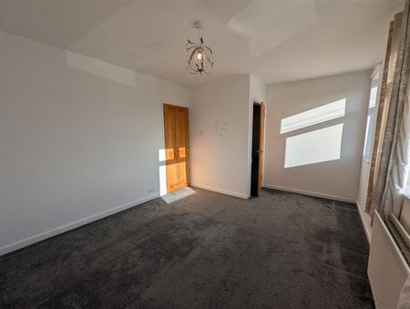2 BED End of terrace house To rent - Photo 3
