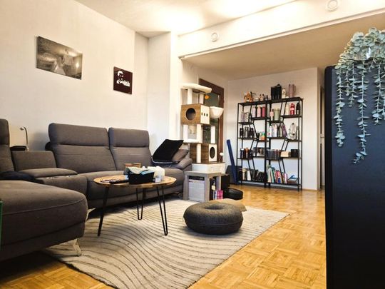 Wohnen in der Lentia-City! 89 m² WNFL im 19.Stock, Küche möbliert, 3 Zimmer, herrliche Fernsicht! Tiefgaragenplatz optional! - Photo 1